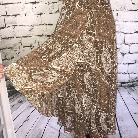 🎉Fun Neutral Spring Dress - Picture 3 of 6